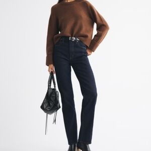 Ambercrombie&Fitch Ultra High Rise 90's Straight Jeans Dark Wash, 27 Short, NEW